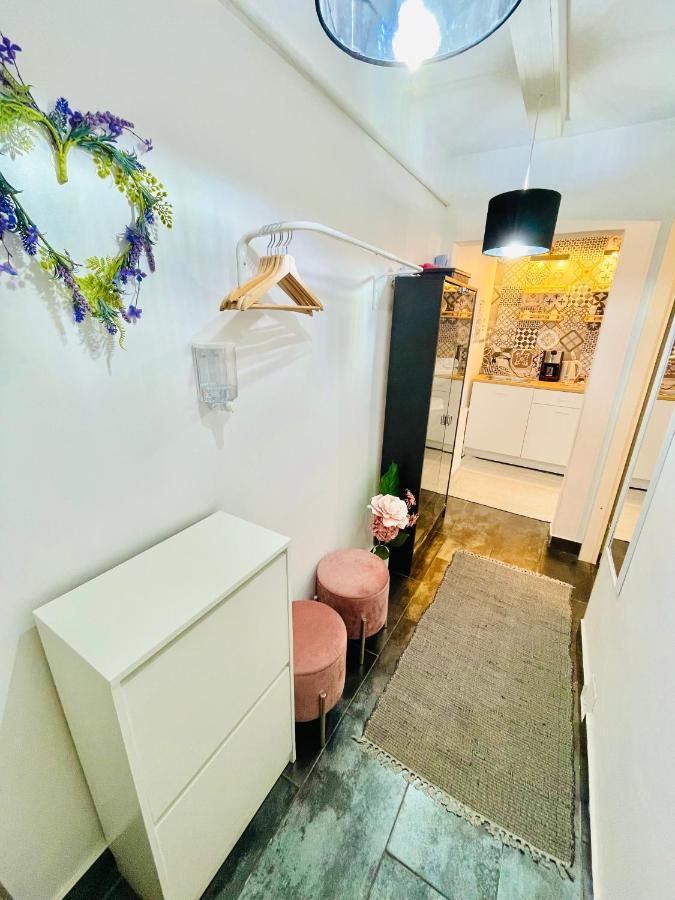 Private Place To Stay Self Check In-Nonstop- Netflix-Wifi Resita Exterior photo